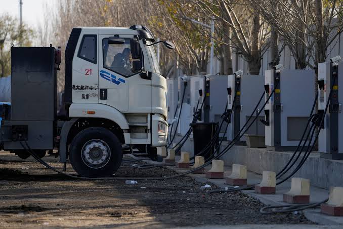 China Electric Truck Exports Surge as Iran Conflict Drives Asia’s Shift Away From Costly Diesel Transport
